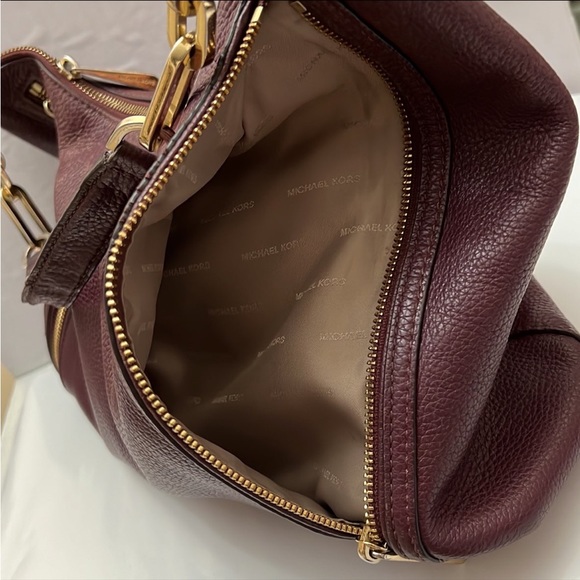 Michael Kors Matilda Hobo Shoulder Bag - Picture 11 of 12